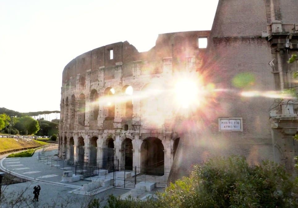 Coucher De Soleil Colisee Rome Laura En Voyage