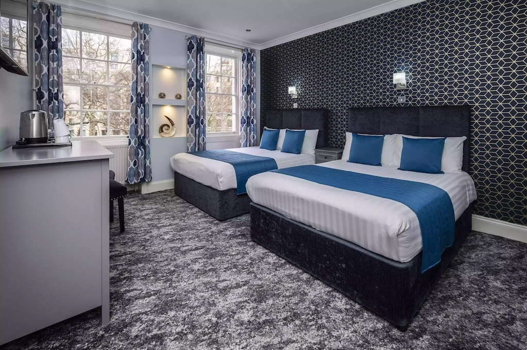 Mentone Hotel