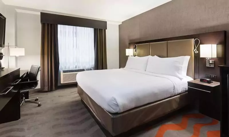 Holiday Inn Lower East Side, an IHG Hotel